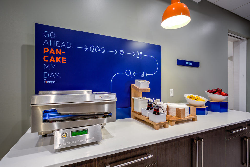 Holiday Inn Express & Suite Milroy - Reedsville מראה חיצוני תמונה
