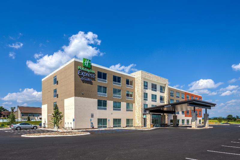 Holiday Inn Express & Suite Milroy - Reedsville מראה חיצוני תמונה