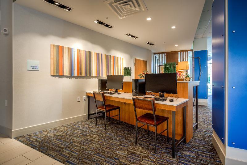 Holiday Inn Express & Suite Milroy - Reedsville מראה חיצוני תמונה